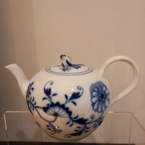 Meissen Blue Onion Teapot