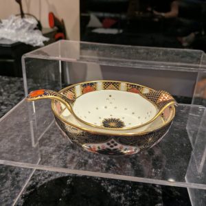 Royal Crown Derby Tea strainer and stand imari 1128